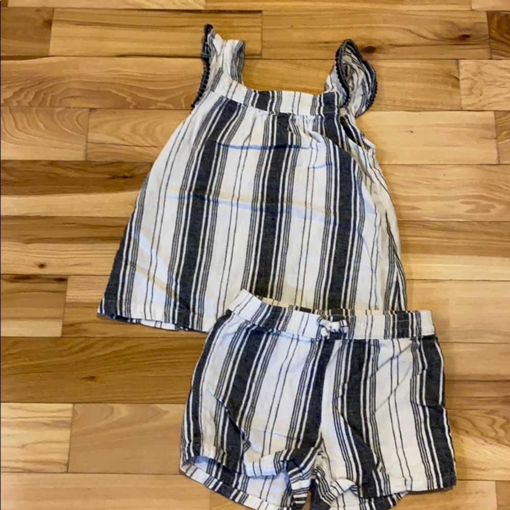Carter’s shorts set